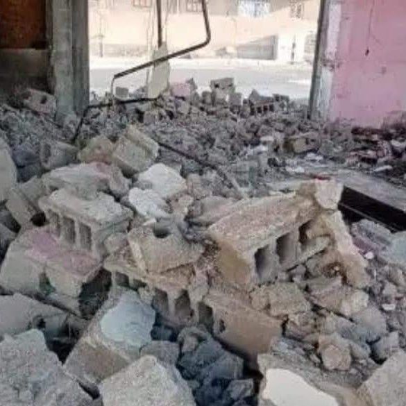 عامل تكسير معماري بابها