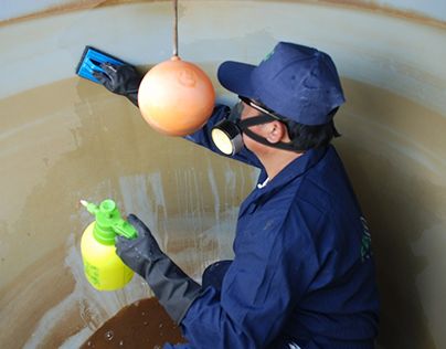 تنظيف وتعقيم خزانات مياه الشرب