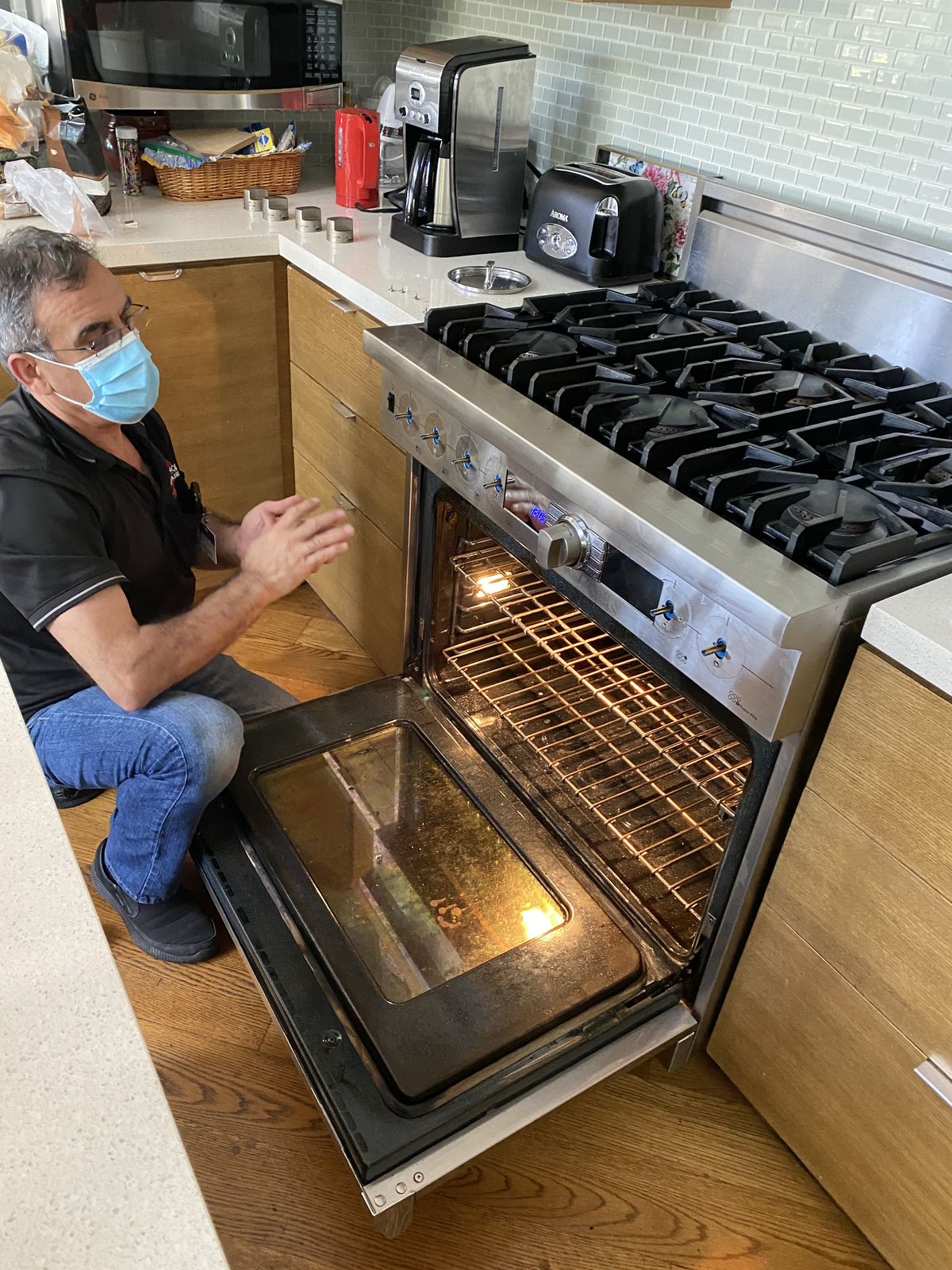 تنظيف وصيانة أفران بالطائف – لماذا لا يكفي التنظيف العادي؟