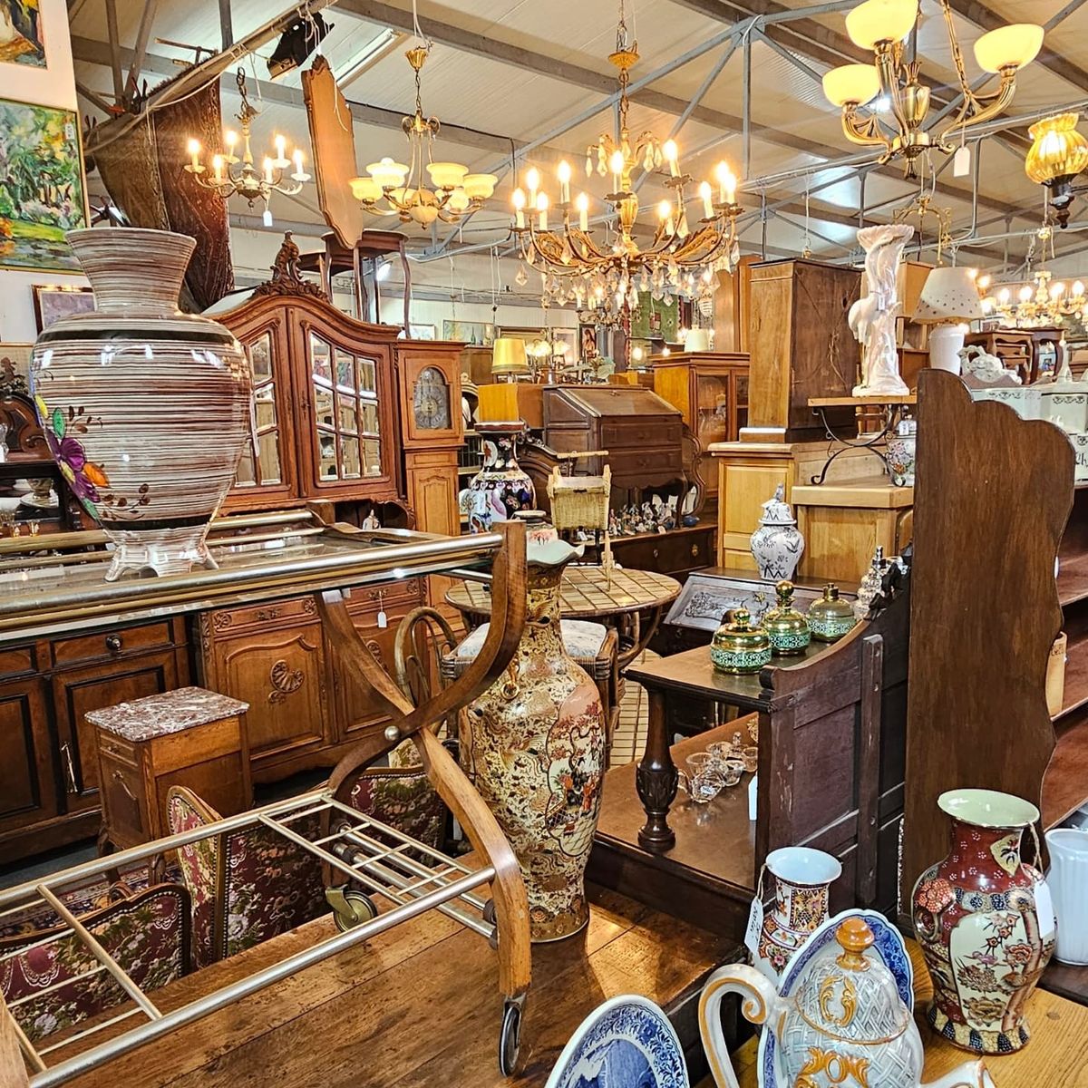 شراء الأثاث المستعمل بالخرج