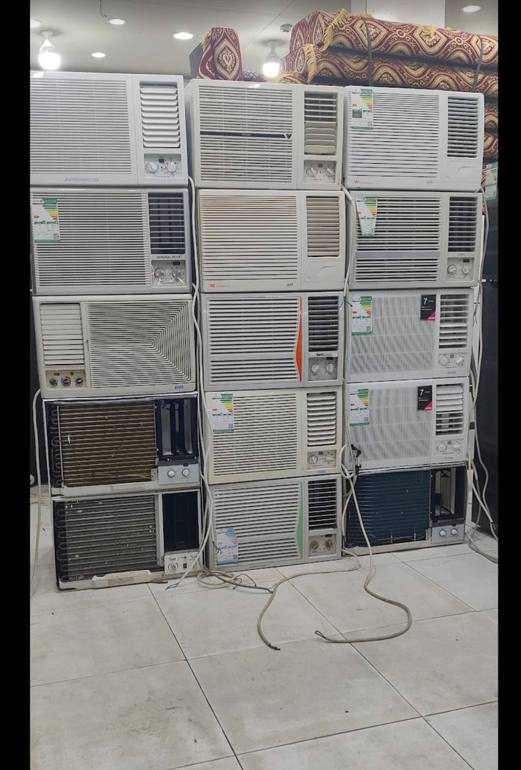 يشترون مكيفات مستعمله بالرياض