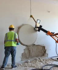 مقاول تكسير بابها وخميس مشيط
